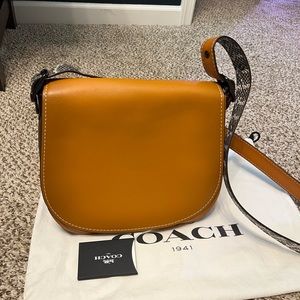 Coach 1941 Saddle